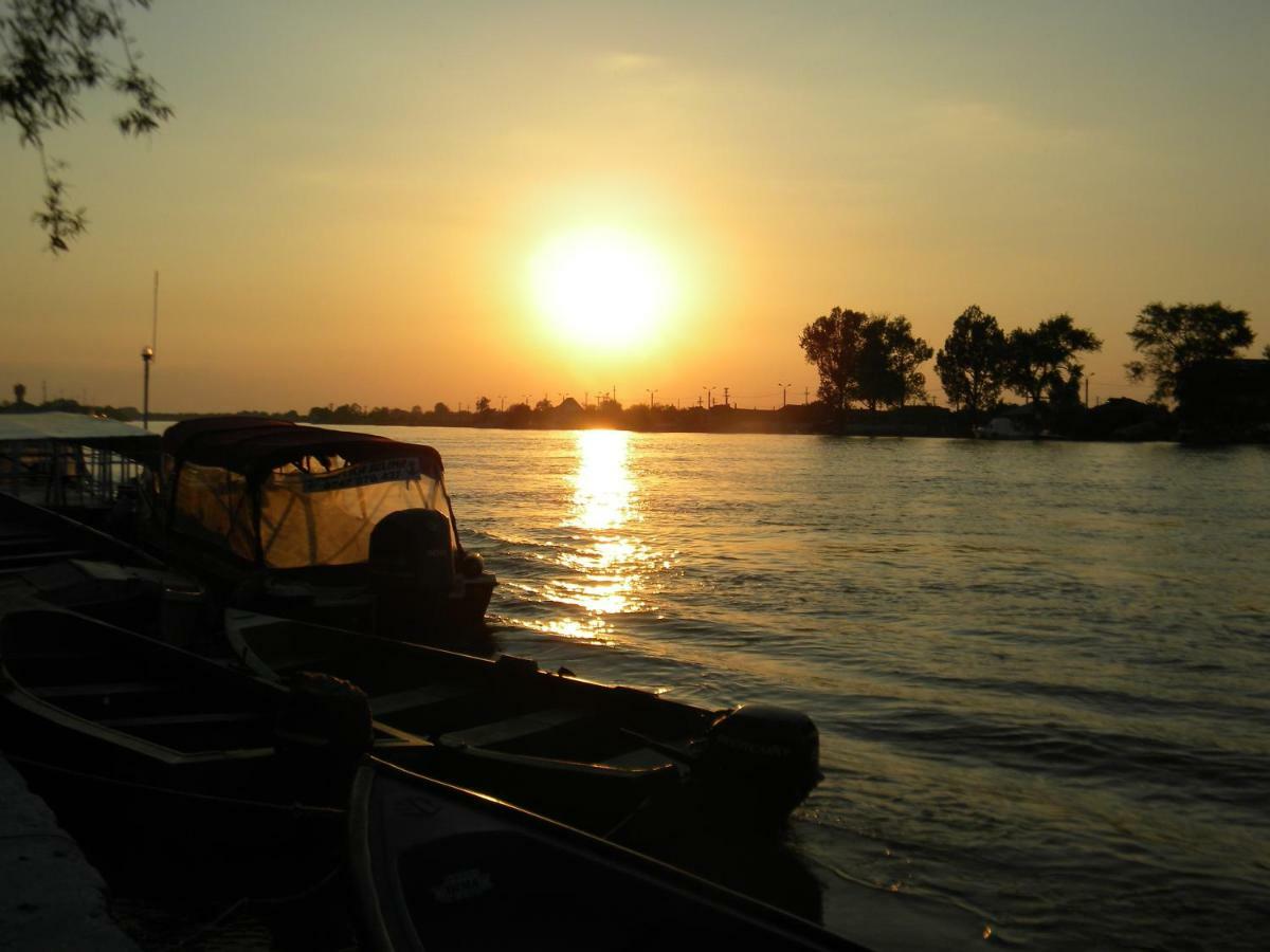 Delta Florilor Otel Sulina Dış mekan fotoğraf
